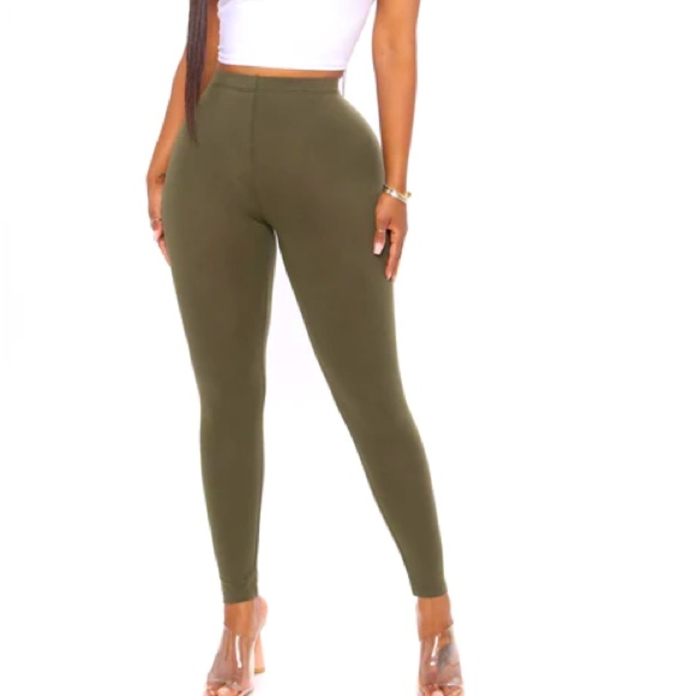 Lean On Me Olive Green Leggings NEW 🏷️